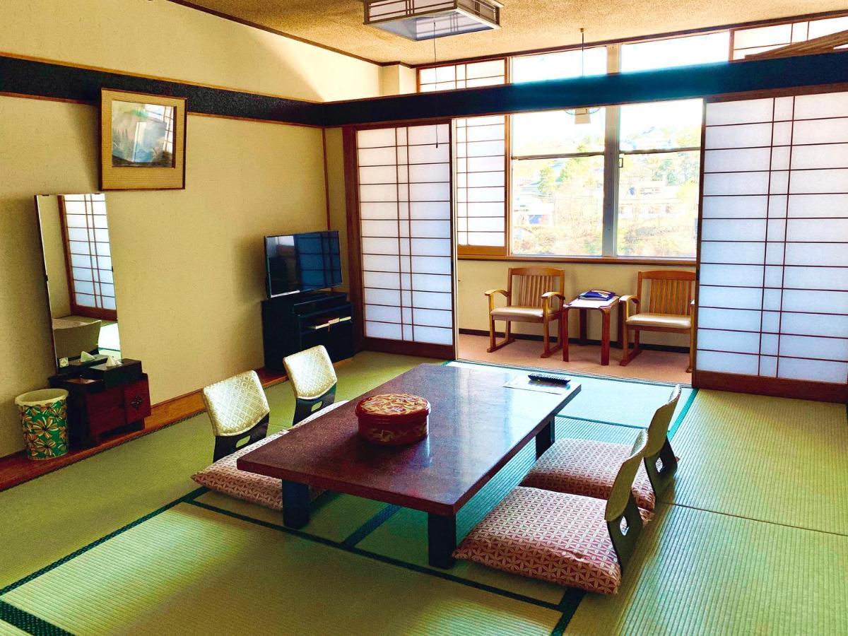 Kirishimaya Ryokan Кусацу Екстер'єр фото