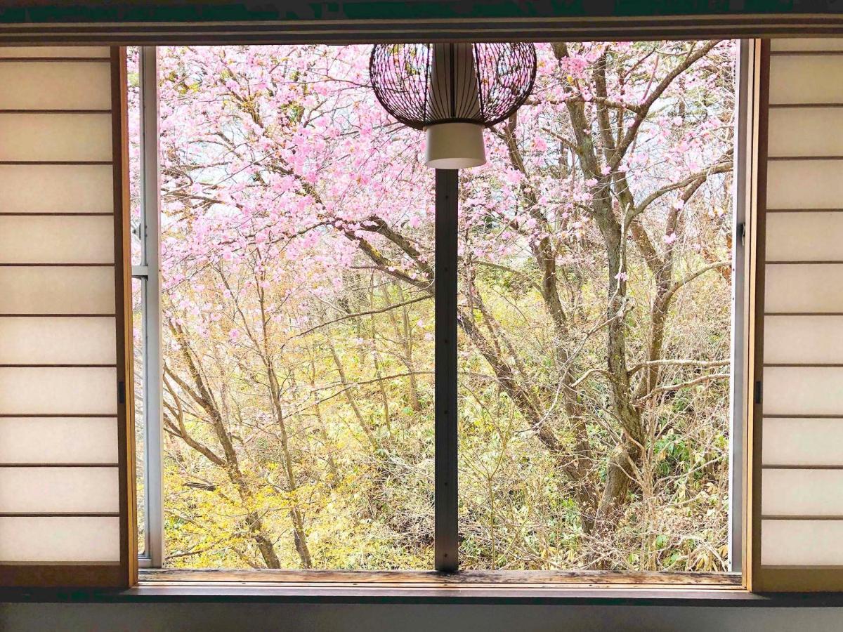 Kirishimaya Ryokan Кусацу Екстер'єр фото