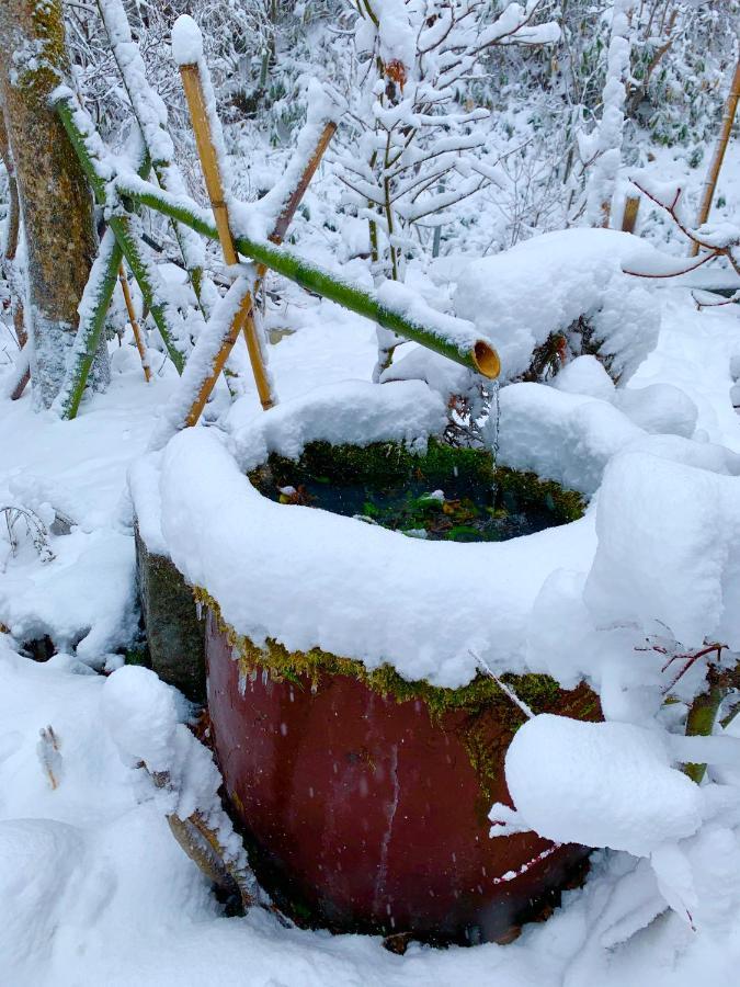 Kirishimaya Ryokan Кусацу Екстер'єр фото